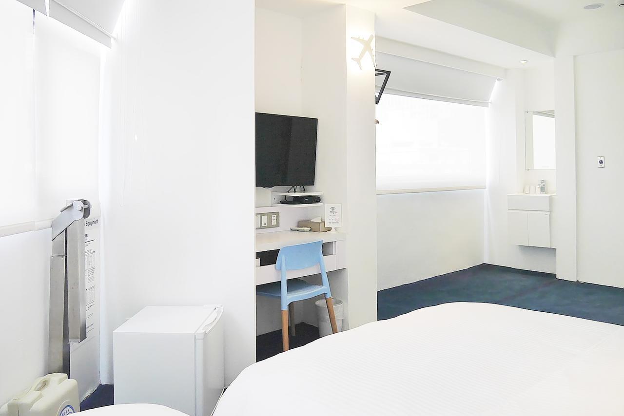 Time Flyer Hotel Taichung Extérieur photo