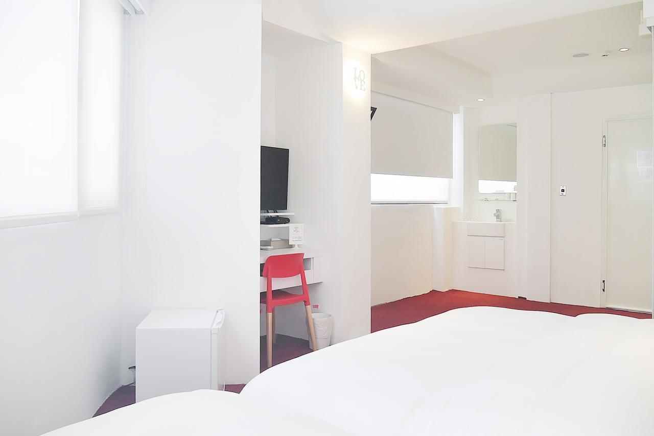 Time Flyer Hotel Taichung Extérieur photo