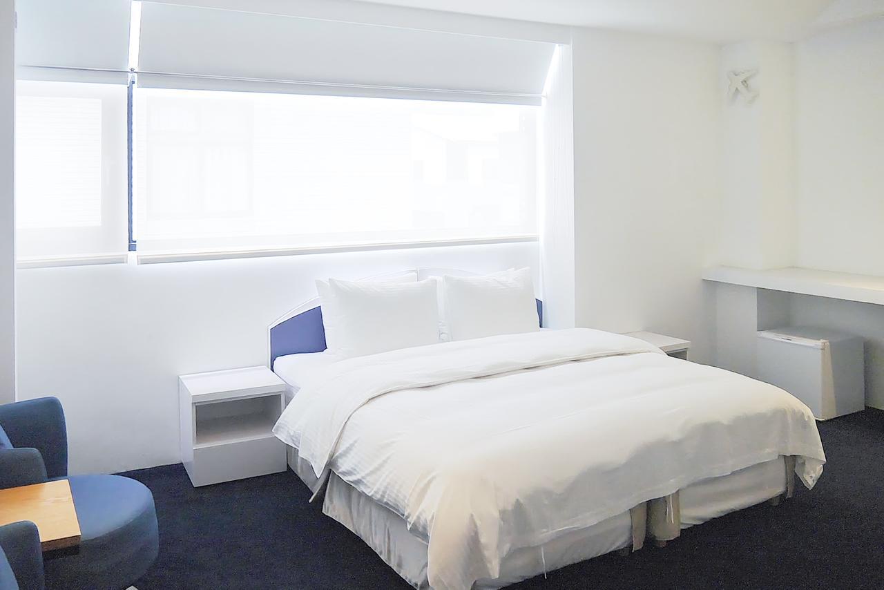 Time Flyer Hotel Taichung Extérieur photo
