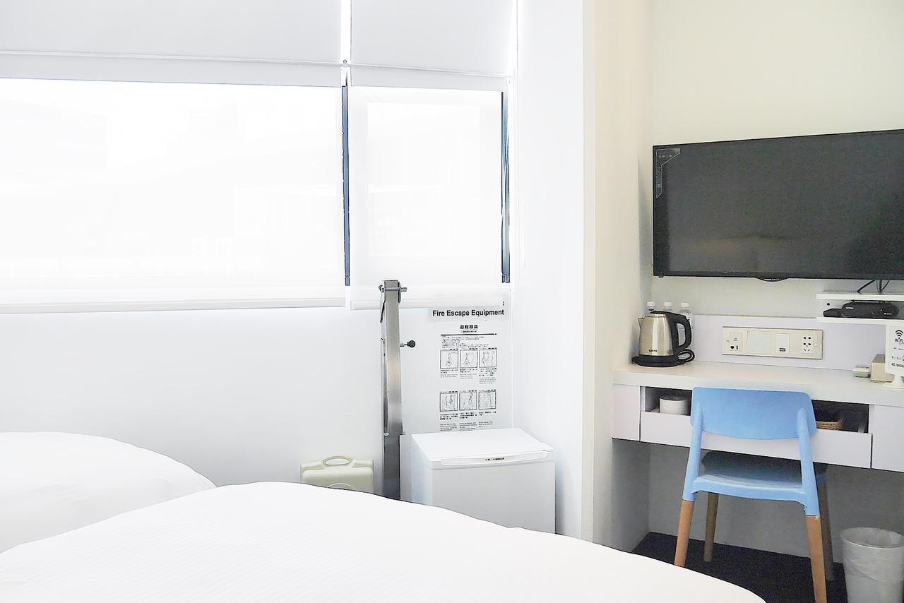 Time Flyer Hotel Taichung Extérieur photo