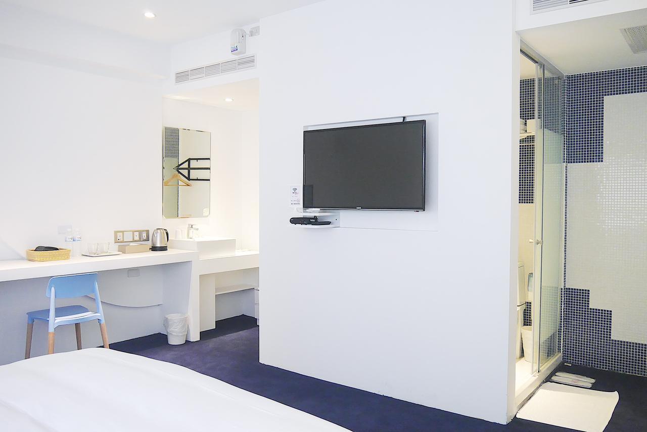 Time Flyer Hotel Taichung Extérieur photo